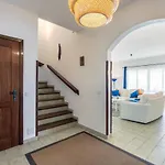 Modern Algarve With Heated Pool And Access Altura