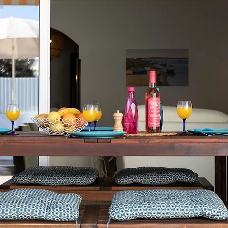 Modern Algarve With Heated Pool And Access アルチュラ