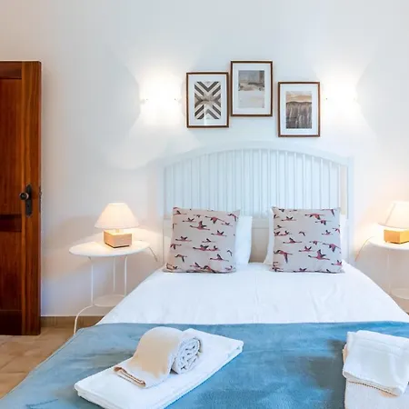 Modern Algarve With Heated Pool And Access 別荘