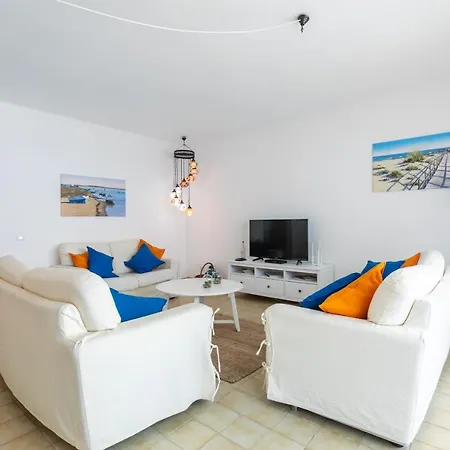 Modern Algarve With Heated Pool And Access