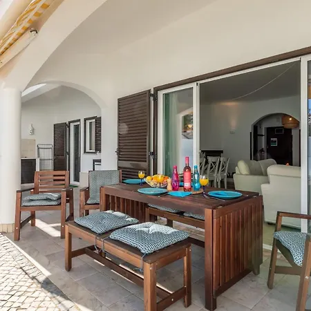Modern Algarve With Heated Pool And Access Holiday home *