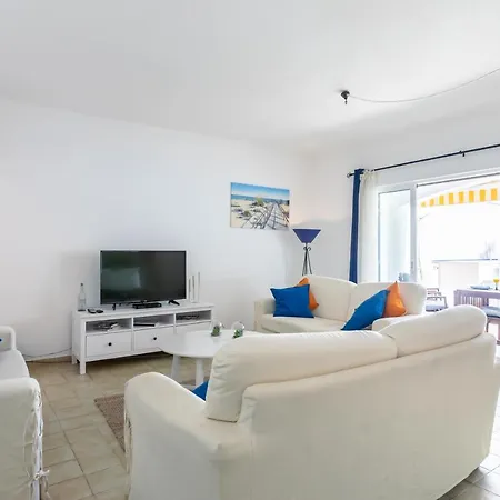 Modern Algarve With Heated Pool And Access Holiday home *