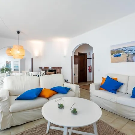 Modern Algarve With Heated Pool And Access Holiday home *