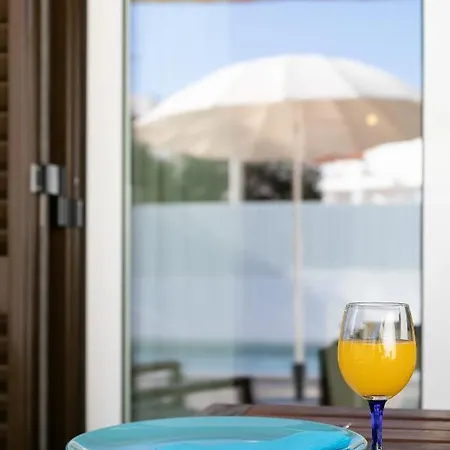 Holiday home Modern Algarve With Heated Pool And Access Altura