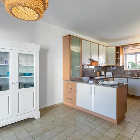 Holiday home Modern Algarve With Heated Pool And Access *