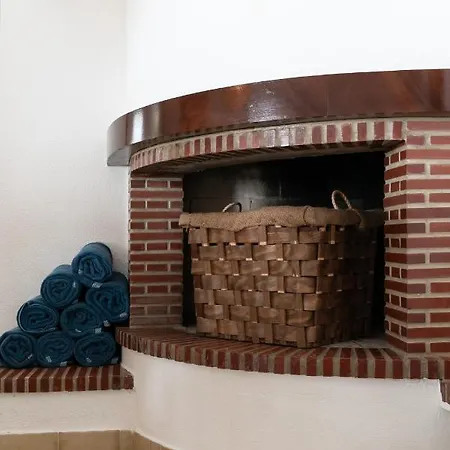 Dom wakacyjny Modern Algarve With Heated Pool And Access Altura