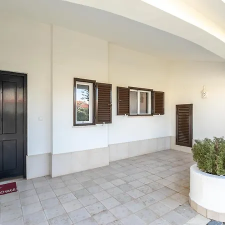Modern Algarve With Heated Pool And Access Holiday home Altura